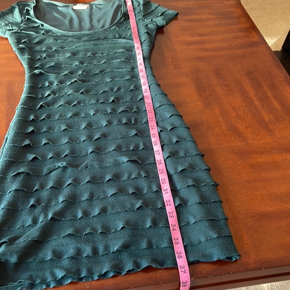 Max Studio Green Ruffle Dress - Picture 7 of 8